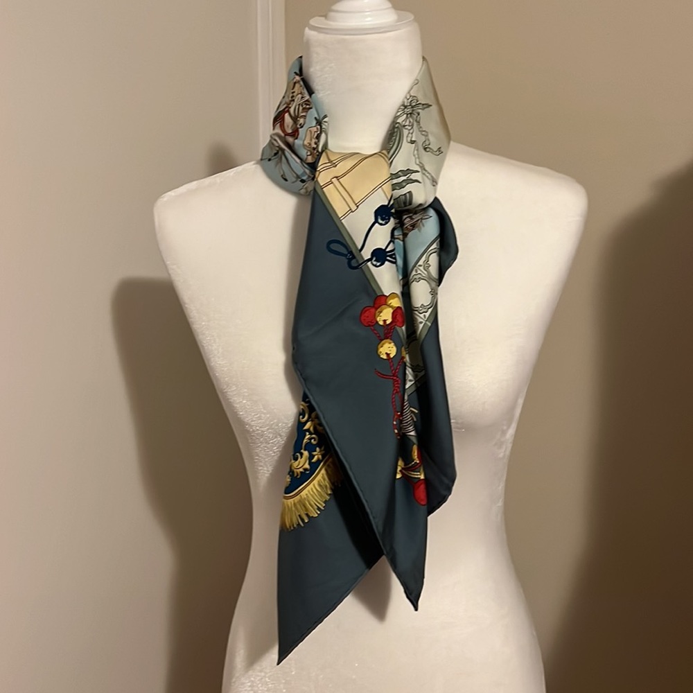 Hermes 90cm 90 Escuela Andalusia Silk Scarf Blue & Teal Equestre Equestr… - Picture 16 of 16
